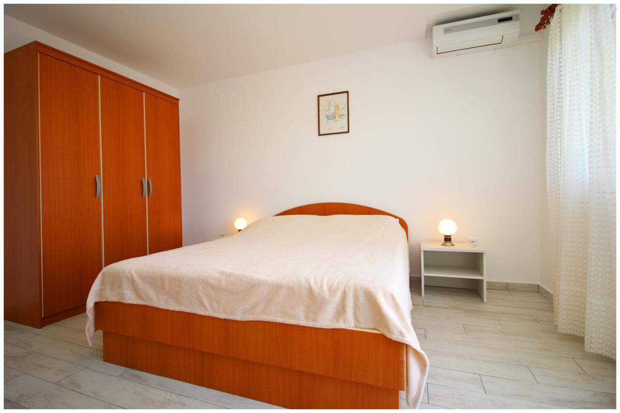 Apartment Maxim Primosten Luaran gambar