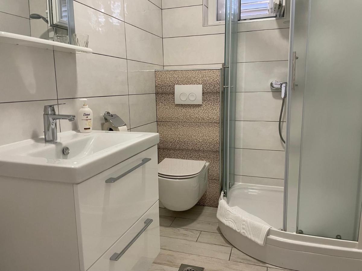 Apartment Maxim Primosten Luaran gambar
