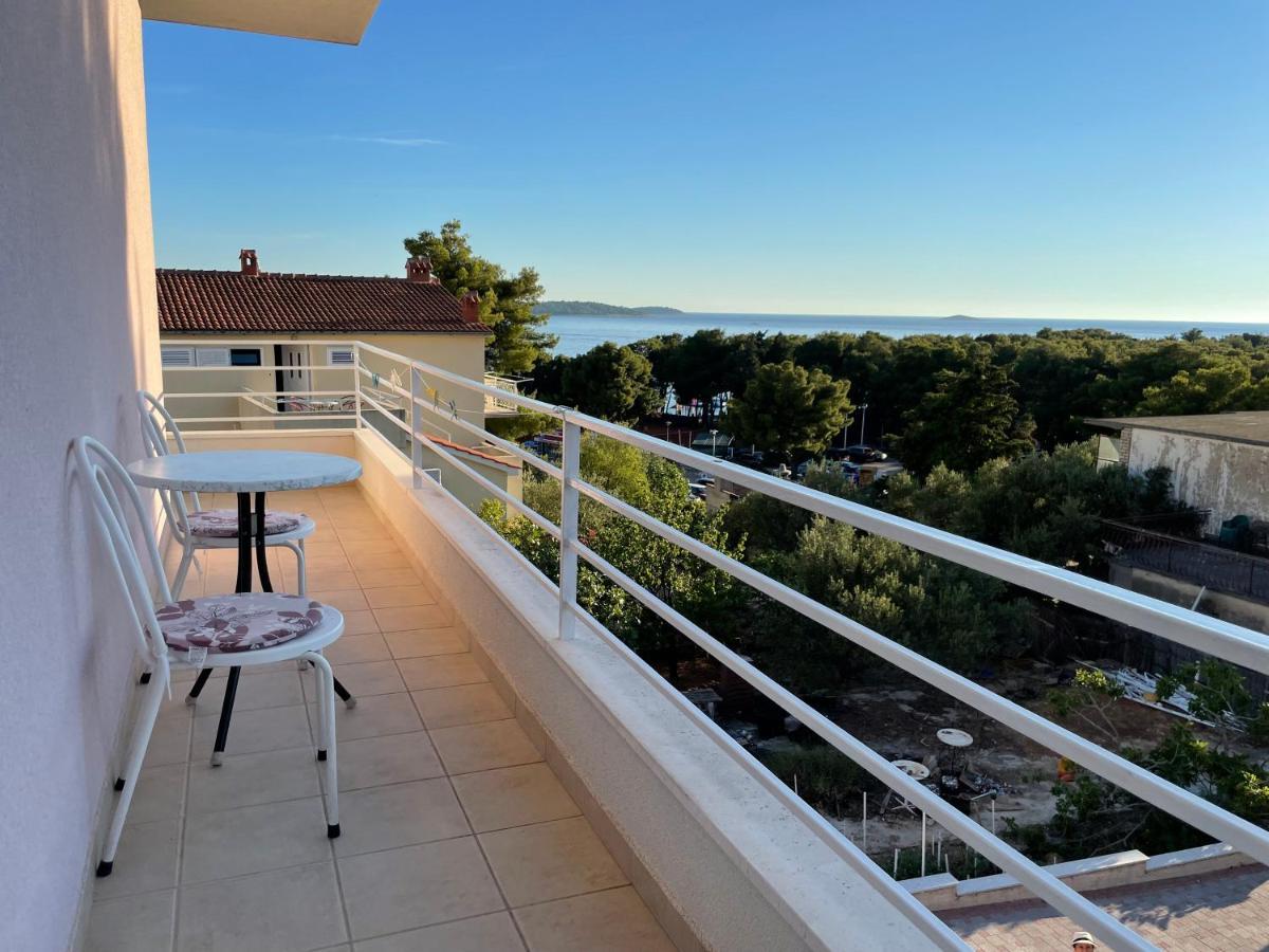 Apartment Maxim Primosten Luaran gambar
