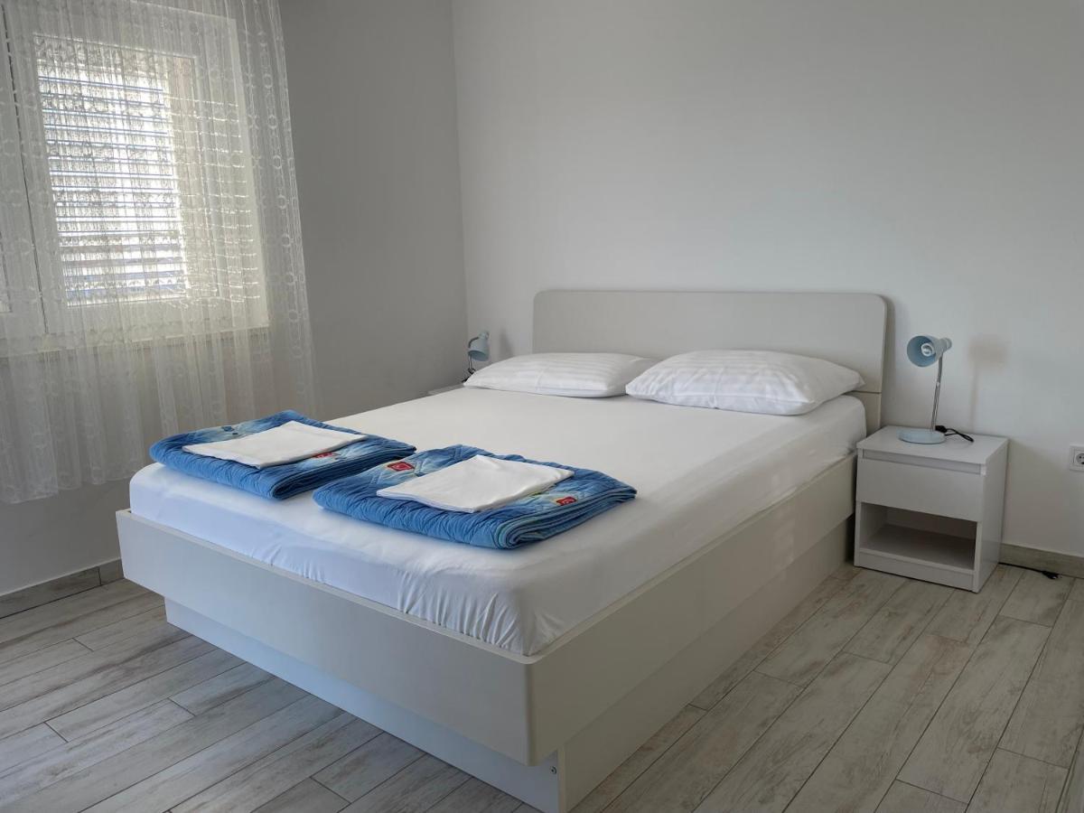 Apartment Maxim Primosten Luaran gambar
