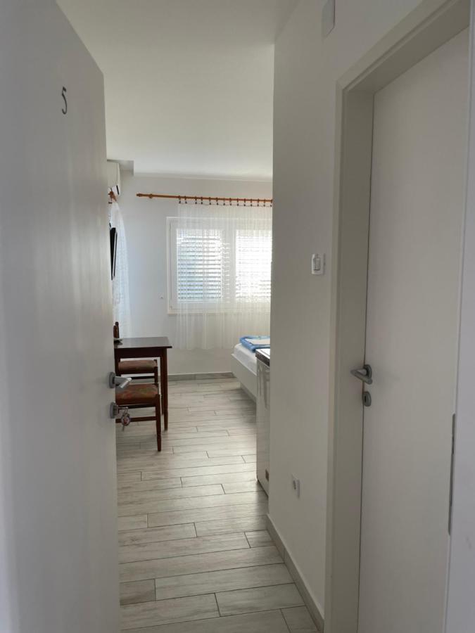 Apartment Maxim Primosten Bilik gambar