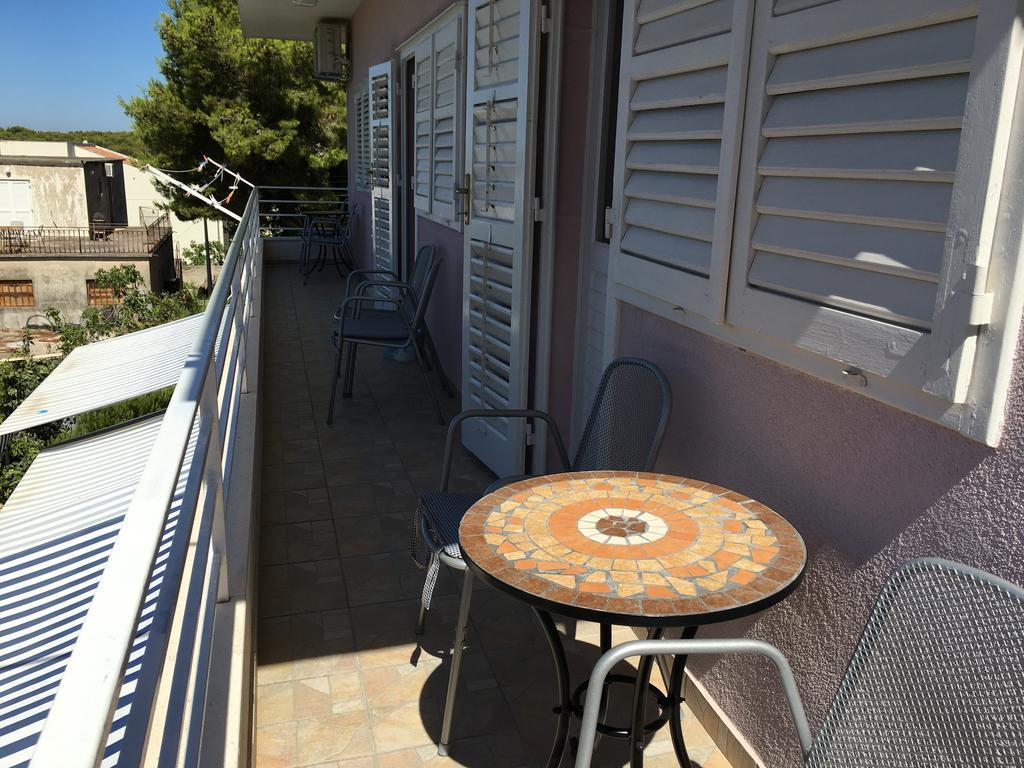 Apartment Maxim Primosten Luaran gambar