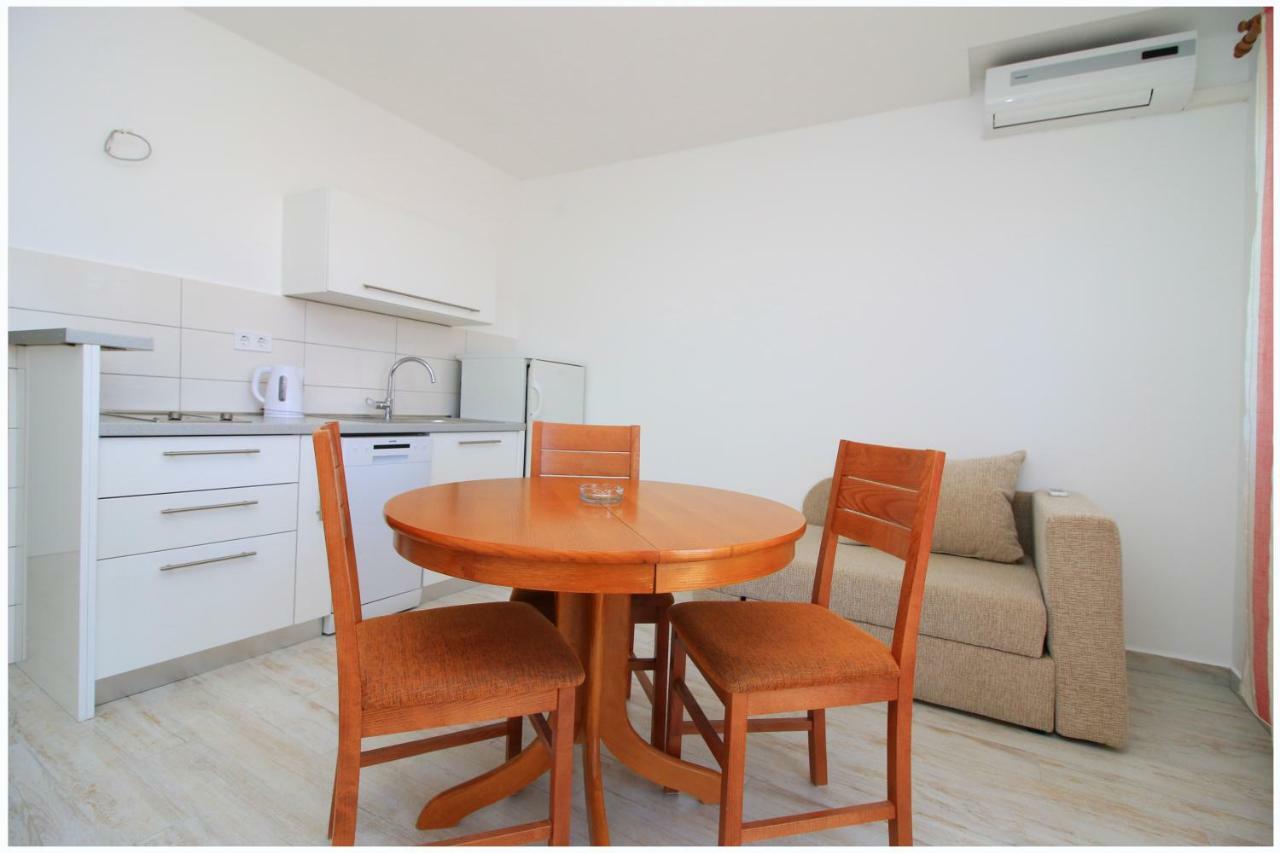Apartment Maxim Primosten Luaran gambar