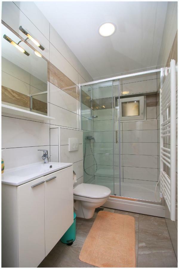 Apartment Maxim Primosten Luaran gambar