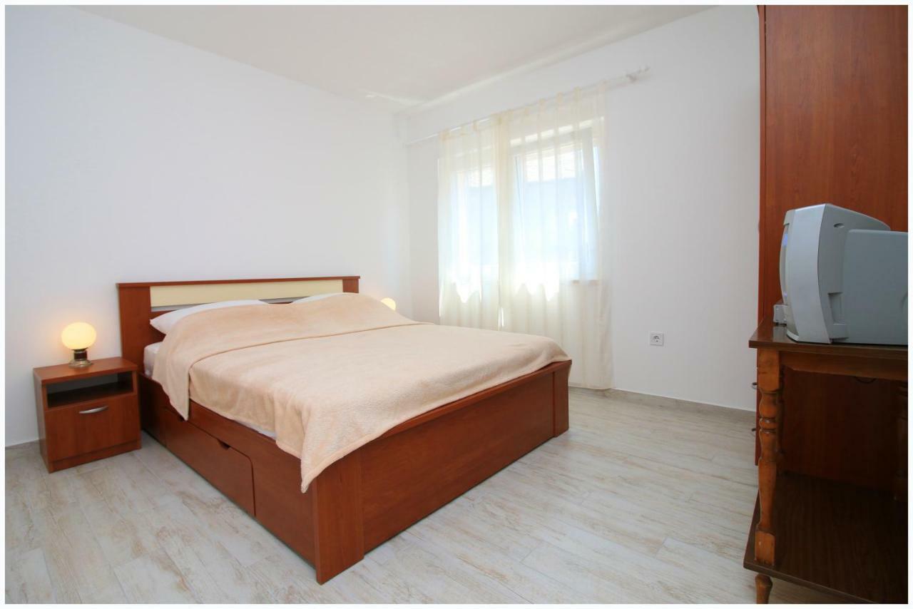 Apartment Maxim Primosten Luaran gambar